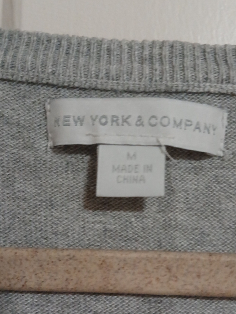 New York & Company Gray and Lilac Argyle V-Neck Tank Vest Medium - Picture 2 of 7
